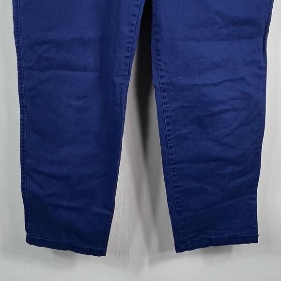 Old Navy Slim Boyfriend Chino in Goodnight - Picture 3 of 8